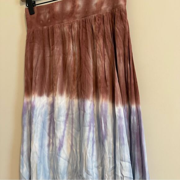 Chaser NWT Stretch Silky Tie Dye Midi Skirt Size XS - Picture 3 of 5
